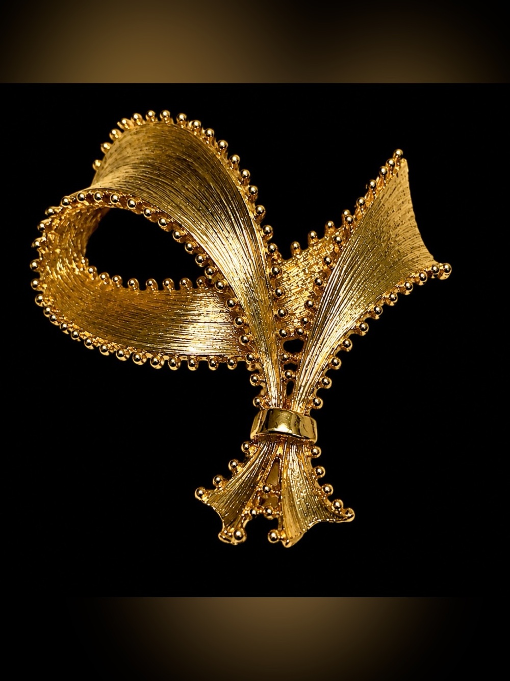 Ribbon Bow Brooch 1970s Gold Tone Brooch Unstamped Vintage - Picture 3 of 4